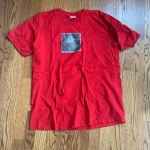 Supreme folding chair t shirt size M